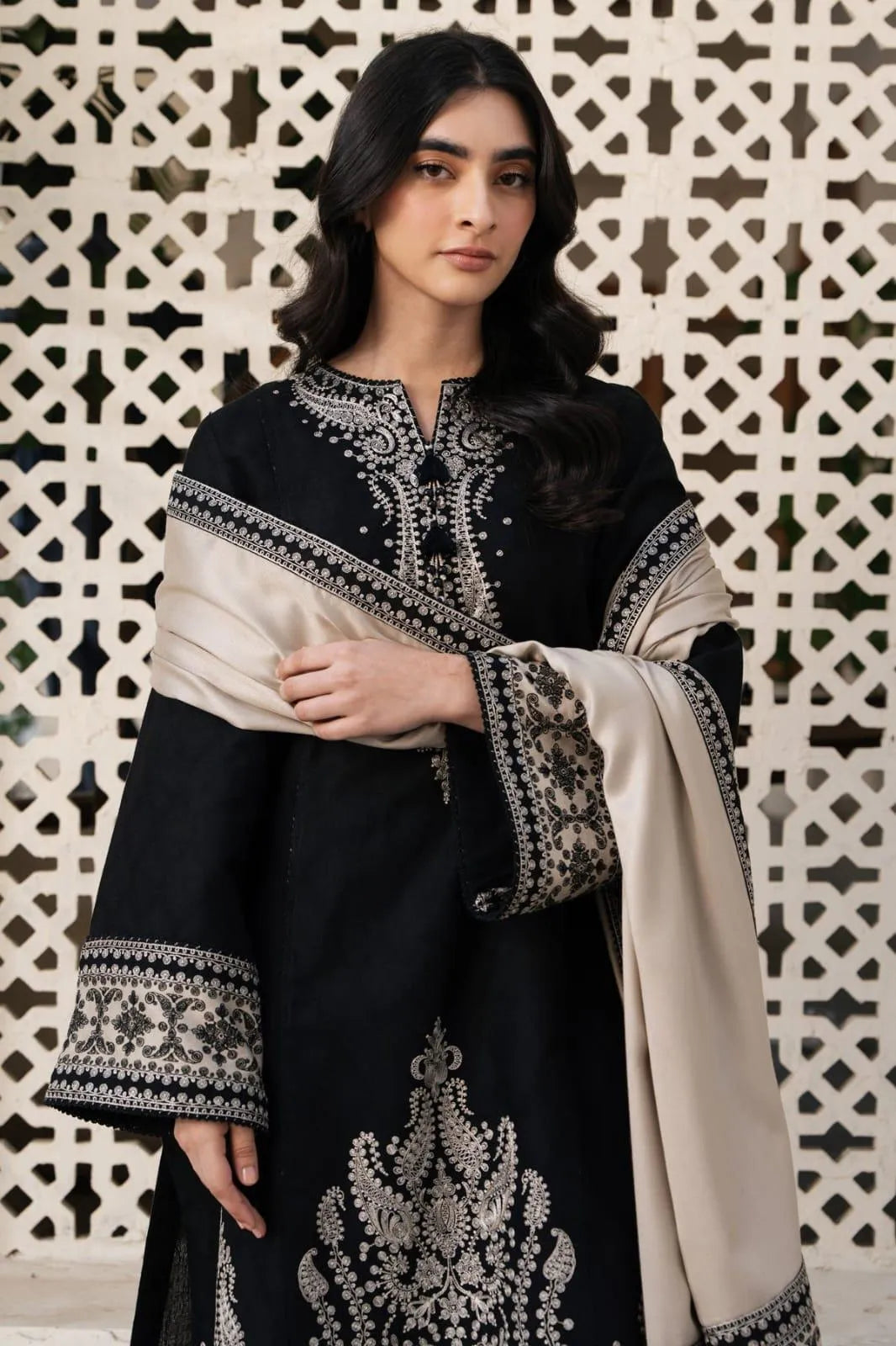 Midnight Elegance Embroidered Black Kaftan Set